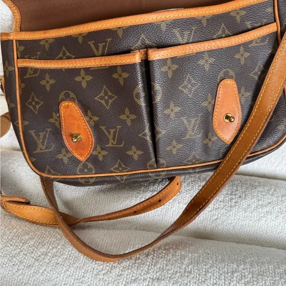 Louis Vuitton Gibeciere MM Monogram Crossbody Bag vintage - Picture 10 of 14